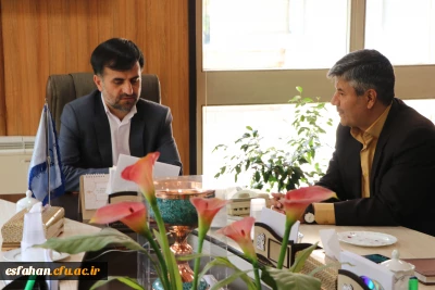 سرپرست دانشگاه فرهنگیان اصفهان در دیدار با مدیر کل آموزش و پرورش :

دانشگاه فرهنگیان هئیت اندیشه ورز آموزش و پرورش است.