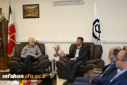 سرپرست دانشگاه فرهنگیان استان اصفهان در دیدار با ریاست دانشگاه صنعتی مالک اشتر :

رسالت دانشگاه فرهنگیان تربیت معلم، تراز جمهوری اسلامی است.