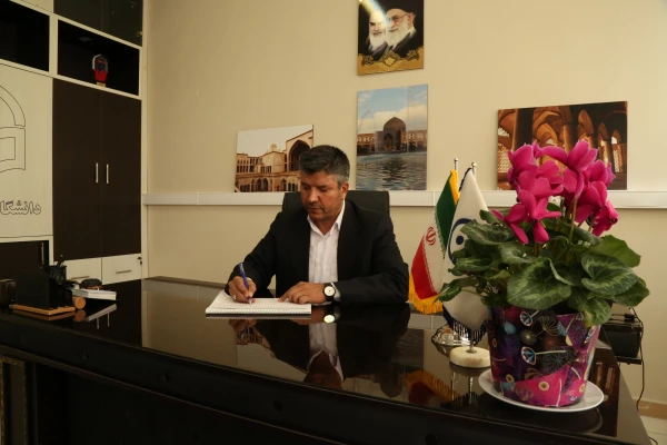 پیام سرپرست دانشگاه فرهنگیان استان اصفهان به مناسبت وحدت حوزه و دانشگاه