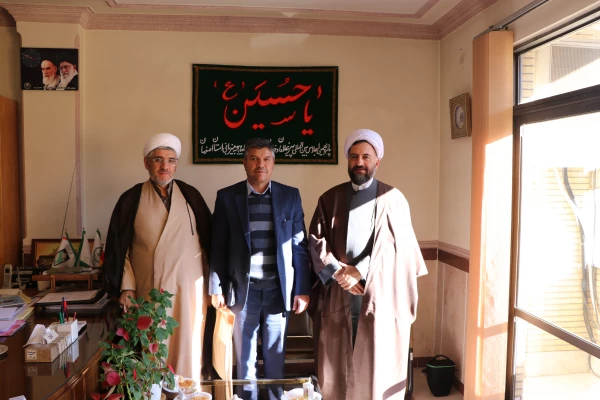 سرپرست دانشگاه فرهنگیان استان اصفهان در دیدار با مدیر کل سازمان تبلیغات اسلامی استان:

تربیت دانشجو معلمان در راستای ارزش های اسلامی از دغدغه های دانشگاه فرهنگیان است.