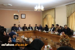 معاون پژوهش و فناوری دانشگاه فرهنگان در نشست با اعضاء هیئت علمی دانشگاه فرهنگیان اصفهان:

شرط ارتقاء اعضاء هیئت علمی باید نظریه پردازی بومی باشد.