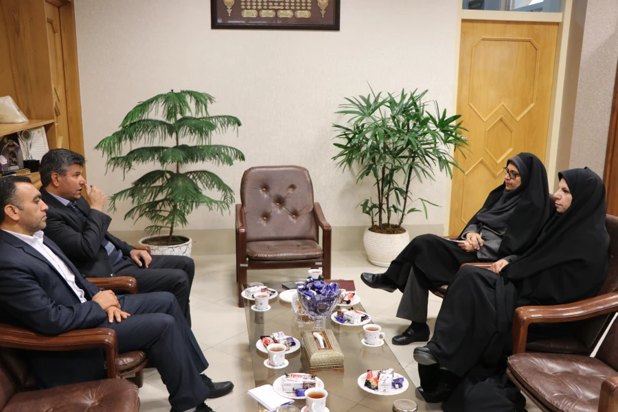 سرپرست دانشگاه فرهنگیان استان اصفهان در دیدار با مدیرکل سازمان بهزیستی استان اصفهان:

دانشجو معلمان باید مروج  فرهنگ تعامل و ارتباط با معلولین باشند