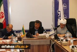 دکتر عروف زاد در ستاد اقامه نماز دانشگاه فرهنگیان استان اصفهان  :
در تعمیق و ترویج نماز باید با راهبرد و برنامه عمل کرد