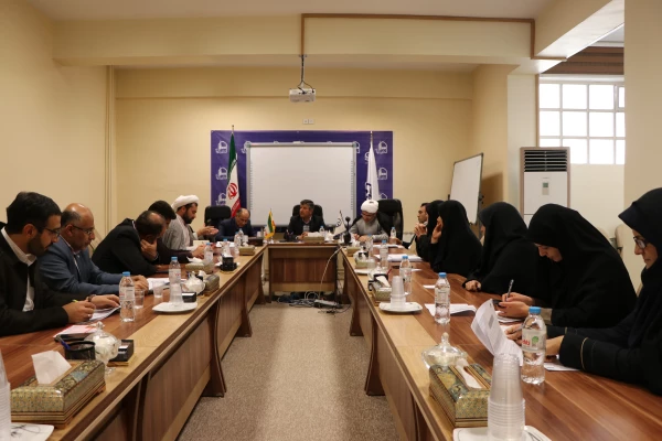 دکتر عروف زاد در ستاد اقامه نماز دانشگاه فرهنگیان استان اصفهان  :
در تعمیق و ترویج نماز باید با راهبرد و برنامه عمل کرد