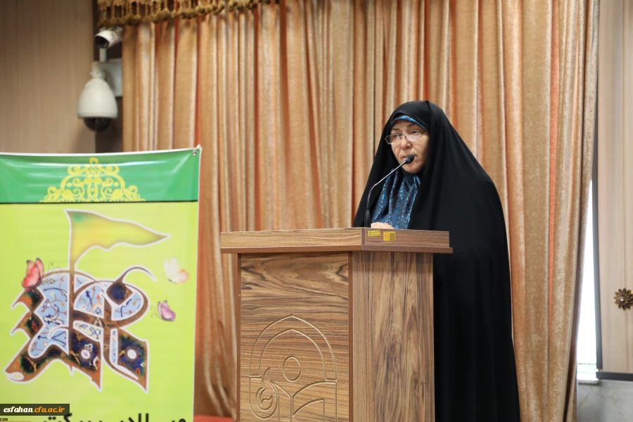 الگو سازی شخصیت حضرت زهرا (س) برای زنان و دختران جامعه