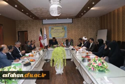 با حضور دکتر عروف زاد در دانشگاه فرهنگیان استان اصفهان انجام شد:

انعقاد تفاهم نامه همکاری بین دانشگاه فرهنگیان اصفهان و دانشگاه صنعتی مالک اشتر
