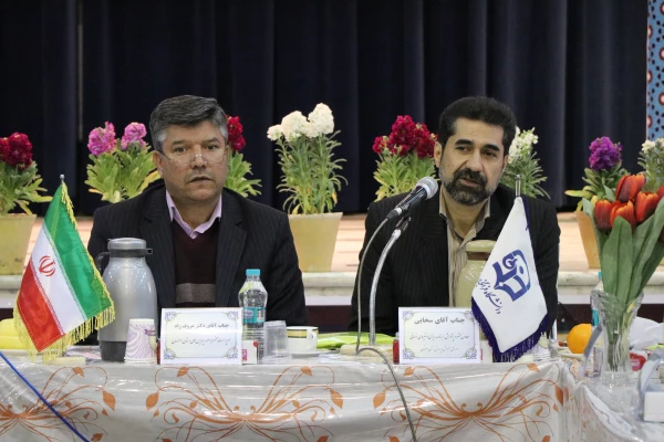 دکتر عروف زاد در نشست قطب 6 آموزش و پرورش استان اصفهان:

جلسات قطبی با مدیران آموزش و پرورش راهگشا خواهد بود