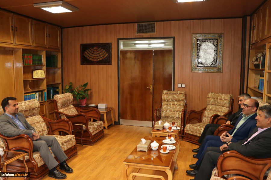 دیدار سرپرست دانشگاه فرهنگیان استان اصفهان و مدیرکل آموزش و پرورش استان