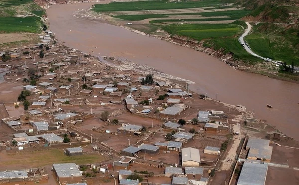 تا عادی شدن شرایط تلاش  برای کمک به مناطق سیل زده ادامه خواهد داشت