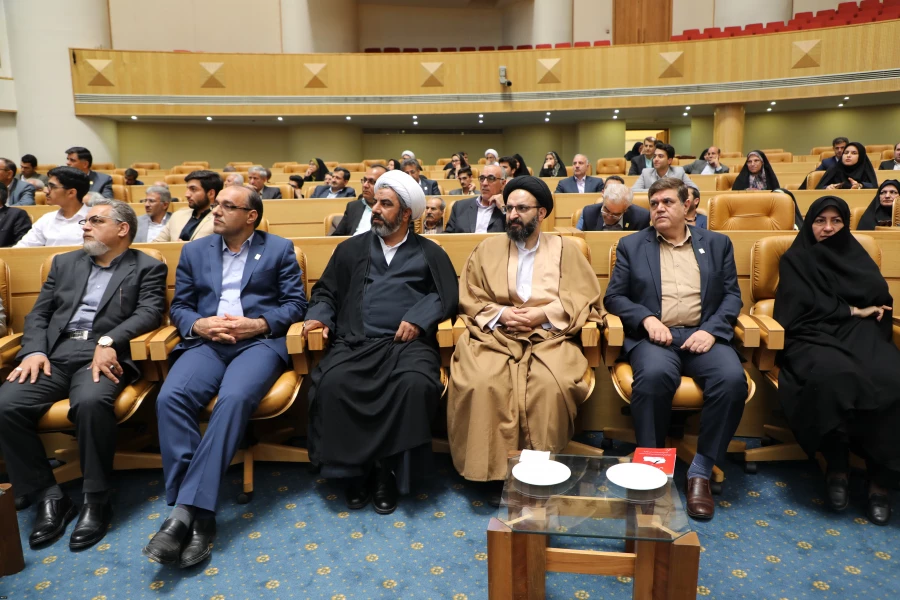 رونمایی از 6 عنوان کتاب تربیت معلم در مراسم اختتامیه نکوداشت یکصد سال تربیت معلم در ایران