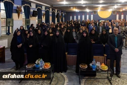 معلم اندیشه جاری جامعه می ‎باشد و زبان از بیان جایگاه رفیع معلم قاصر است