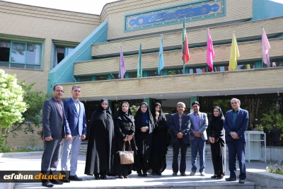 با حضور مدیر کل برنامه ریزی درسی و آموزشی سازمان مرکزی دانشگاه در اصفهان انجام شد:

بازدید از مدارس مجری کارورزی و پردیس های دانشگاه فرهنگیان اصفهان