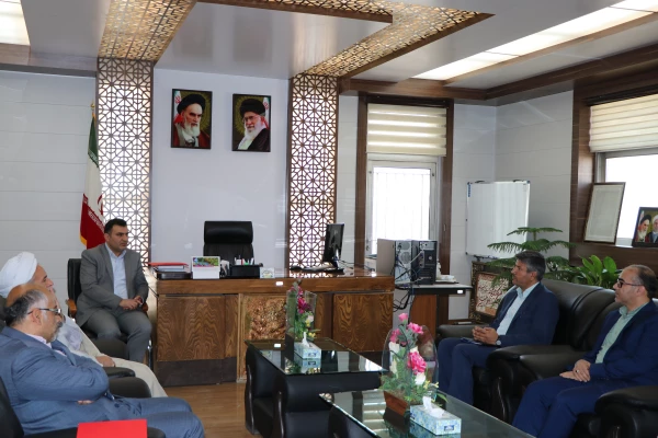 تقویت دانشگاه فرهنگیان امری ضروری است