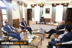 استقلال و رسالت دانشگاه باید حفظ شود