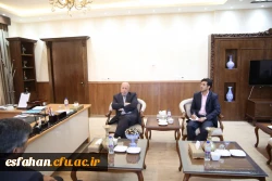 استقلال و رسالت دانشگاه باید حفظ شود