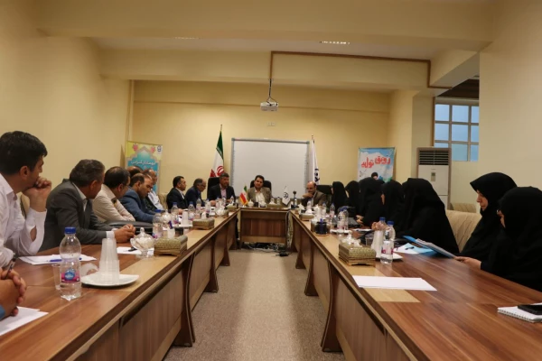 نشست معاون آموزشی و تحصیلات تکمیلی دانشگاه فرهنگیان با عوامل حوزه آموزش