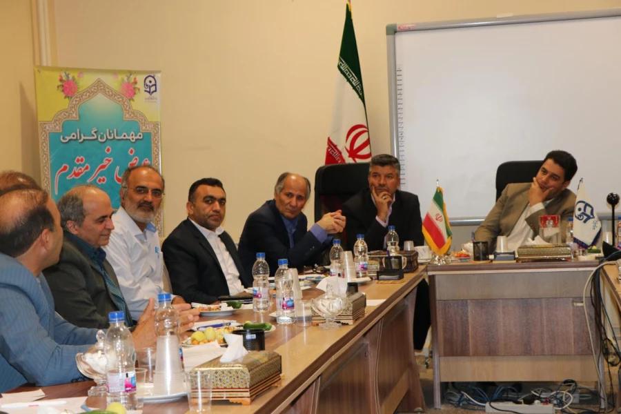 نشست معاون آموزشی و تحصیلات تکمیلی دانشگاه فرهنگیان با عوامل حوزه آموزش