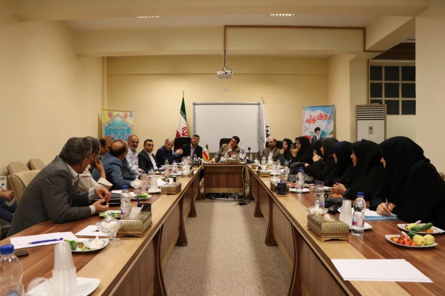 نشست معاون آموزشی و تحصیلات تکمیلی دانشگاه فرهنگیان با عوامل حوزه آموزش