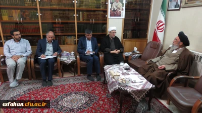 نماینده ولی فقیه در استان و امام جمعه اصفهان در دیدار با سرپرست دانشگاه فرهنگیان استان مطرح کرد:

دانشگاه فرهنگیان معلمانی متعهد و انقلابی تربیت کند