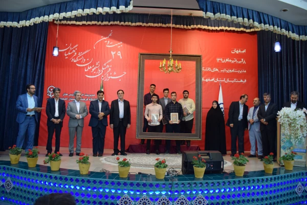 راهبرد دانشگاه فرهنگیان نگاه همه جانبه به تربیت است