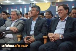 دانشجومعلمان نباید خودشان را محدود به محتویات کتاب ها و آموزش های دوران تحصیل کنند