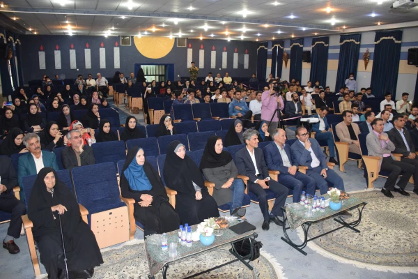 درخشش دانشجومعلمان استان اصفهان؛ پایتخت فرهنگ و تمدن ایران اسلامی