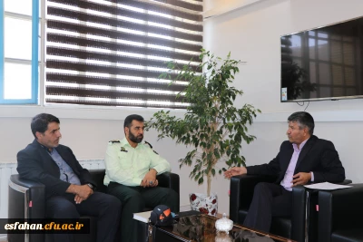 مدیریت امور پردیس های دانشگاه فرهنگیان اصفهان در دیدار با ریاست دفتر تحقیقات کاربردی نیروی انتظامی استان عنوان کرد:

آگاهی بخشی و هدایت جامعه از رسالت های دانشگاه و نیروی انتظامی است