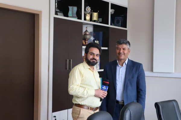 دعوت از رتبه های برتر کنکور سراسری برای حضور در دانشگاه فرهنگیان و انتخاب شغل معلمی