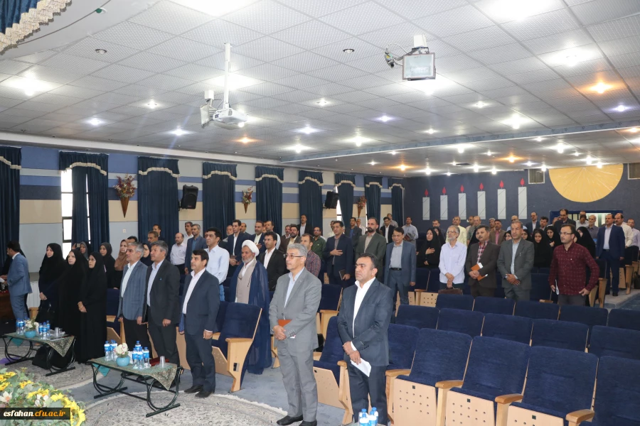 مهم ترین بخش مصاحبه توجه به ابعاد ارزشی است