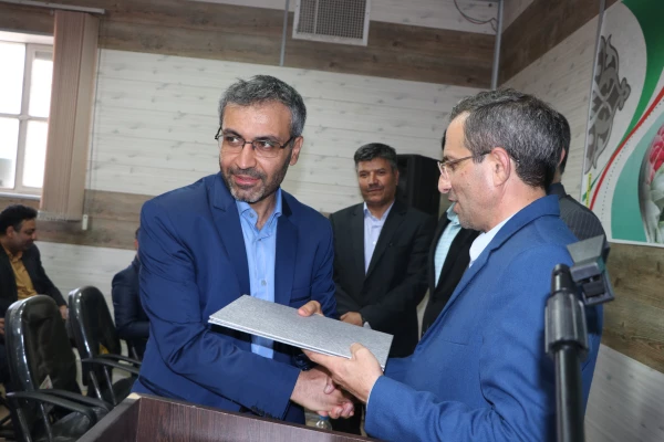 گشایش و معارفه سرپرست مرکز آموزشی و پژوهشی دانشگاه فرهنگیان در شهرستان  آران و بیدگل