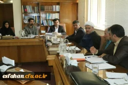 نشست مشترک مدیریت و مسئولین دانشگاه فرهنگیان استان اصفهان با مدیرکل و مسئولین آموزش و پرورش استان