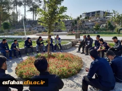 کارگاه آموزشی دانشجو معلمان تربیت بدنی پردیس شهید باهنر اصفهان در حاشیه زاینده رود