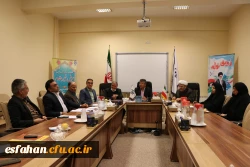 رهبر معظم انقلاب اسلامی در سال 64 فرمودند؛ تربیت معلم سوزن بان انقلاب است