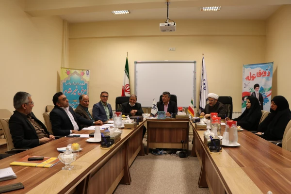 رهبر معظم انقلاب اسلامی در سال 64 فرمودند؛ تربیت معلم سوزن بان انقلاب است