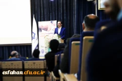 دولت باید الزامات حقوقی روابط عمومی را تبیین کند