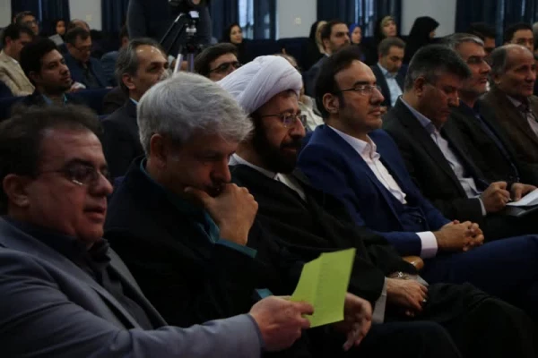 دولت باید الزامات حقوقی روابط عمومی را تبیین کند