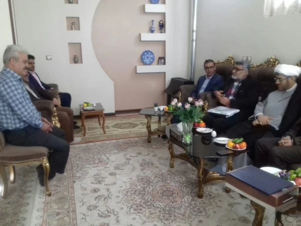 تقدیر از ایثارگران و خانواده معظم شهدای دانشگاه فرهنگیان استان اصفهان