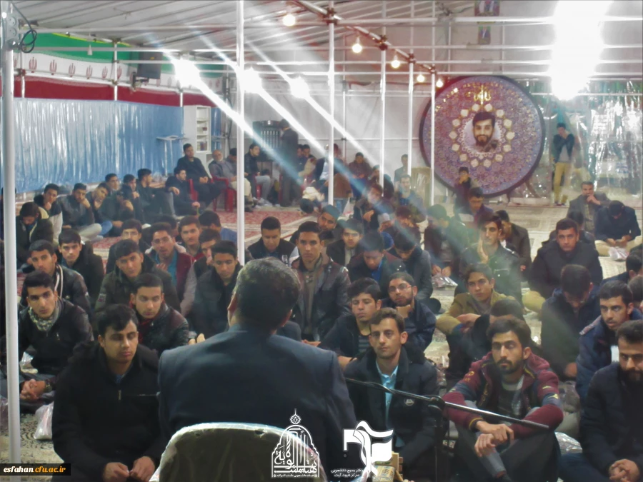زیارت مزار مطهر شهید حججی توسط دانشجویان دانشگاه فرهنگیان استان اصفهان 