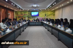 نشست ریاست دانشگاه با اعضای شورای صنفی دانشجویان و مدیرمسئولان نشریات دانشجویی