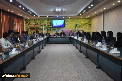 به مناسبت روز دانشجو برگزار شد: 

نشست ریاست دانشگاه با اعضای شورای صنفی دانشجویان و مدیرمسئولان نشریات دانشجویی