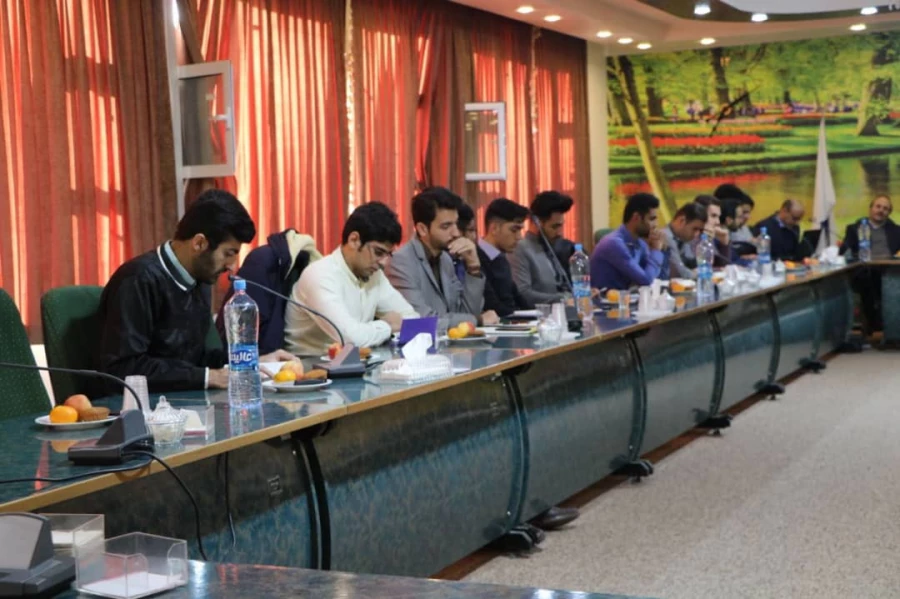 نشست ریاست دانشگاه با اعضای شورای صنفی دانشجویان و مدیرمسئولان نشریات دانشجویی