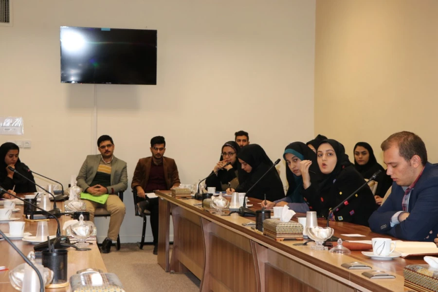 نشست ریاست دانشگاه با اعضای شورای صنفی دانشجویان و مدیرمسئولان نشریات دانشجویی