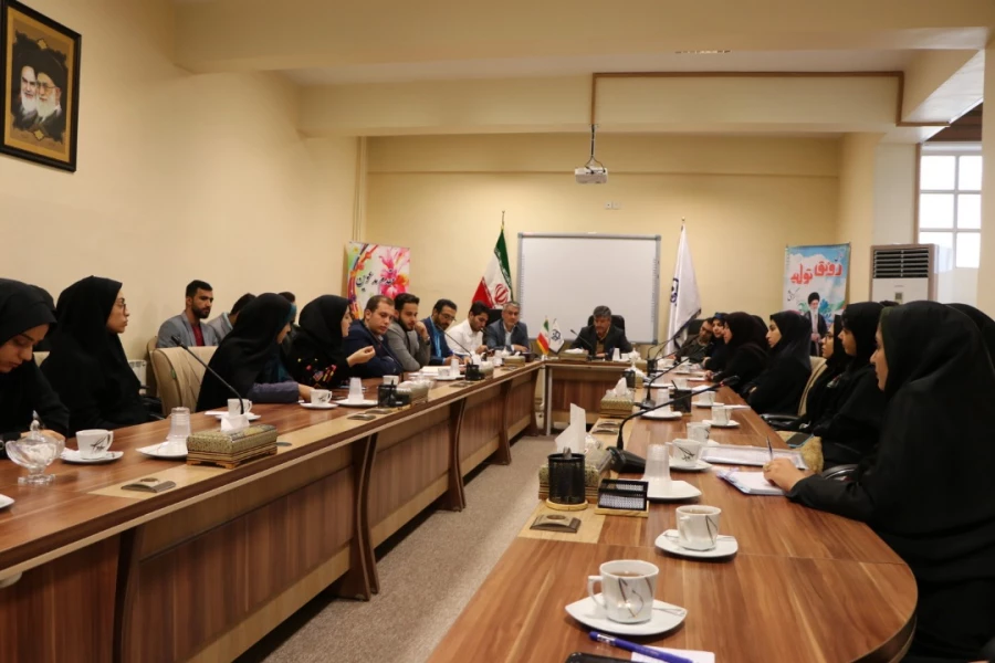 نشست ریاست دانشگاه با اعضای شورای صنفی دانشجویان و مدیرمسئولان نشریات دانشجویی