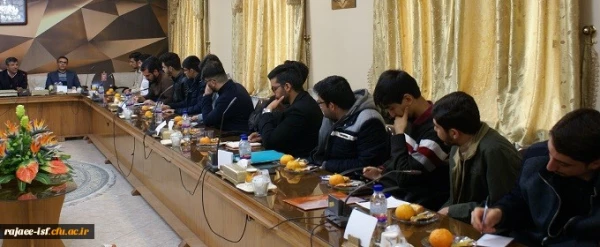 نشست ریاست دانشگاه فرهنگیان استان اصفهان با تشکل های دانشجویی 