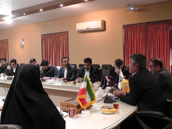 نشست ریاست دانشگاه با دبیران کانون های فرهنگی و انجمن های علمی پردیس ها و مراکز