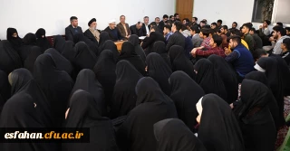 با حضور رئیس و جمعی از دانشجویان دانشگاه فرهنگیان استان اصفهان صورت گرفت:

دیدار با نماینده ولی فقیه در استان و امام جمعه اصفهان
