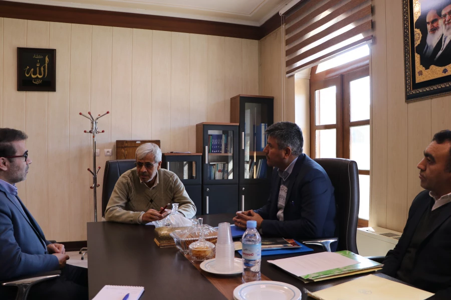 نشست رئیس و مسئولین دانشگاه فرهنگیان استان اصفهان با مشاور و دستیار ویژه استاندار 