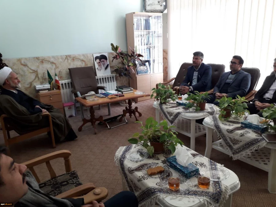 دیدار و نشست تعاملی با نماینده ولی فقیه در شهرستان نجف آباد و امام جمعه شهرستان