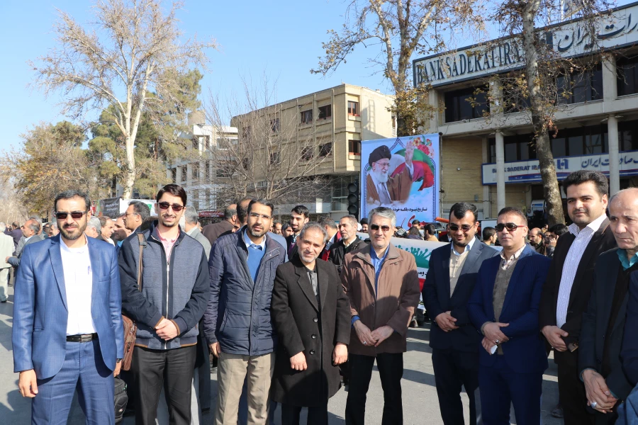 حضور مسئولین و دانشجویان دانشگاه فرهنگیان استان اصفهان درمراسم گرامیداشت یوم الله 9 دی