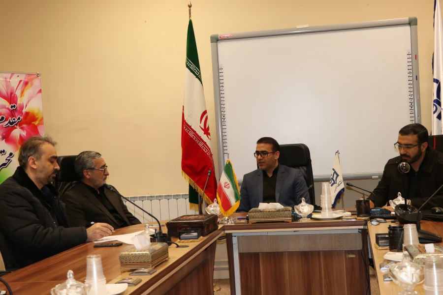 نشست معاونان و کارشناسان دانشگاه فرهنگیان استان اصفهان و جمعیت هلال احمر استان